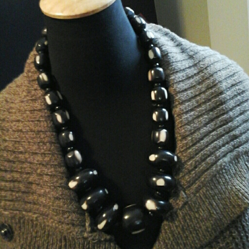 Big bold beautiful necklace!